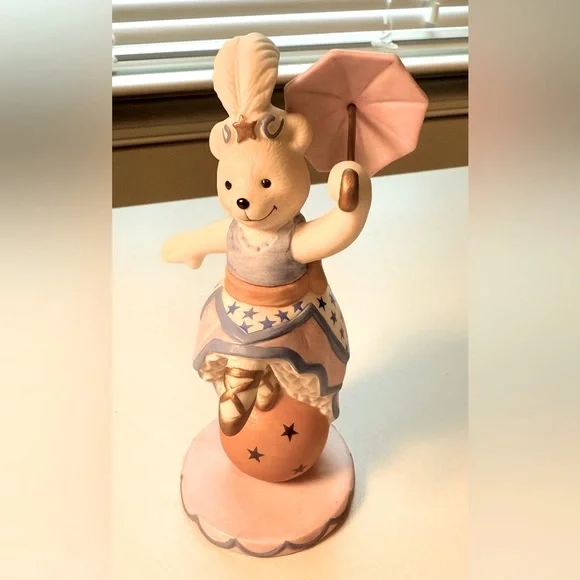 Vtg Avon Fine Collectibles Magnificent Porcelain Circus Bears - Picture 2 of 16